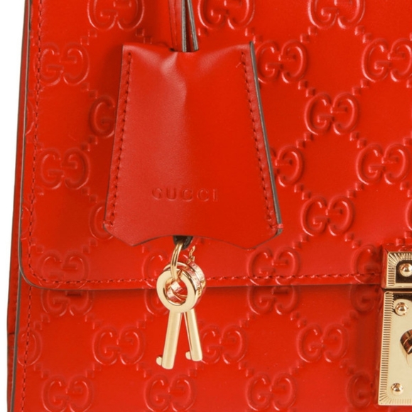 Gucci Medium Guccissima Padlock red Shoulder Bag - Picture 13 of 16